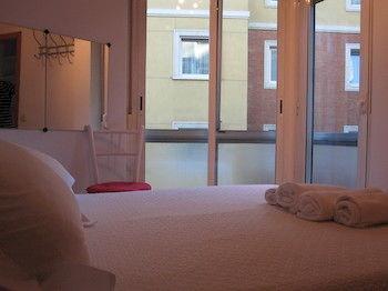 Apartamentos Madrid Hortaleza Exterior photo