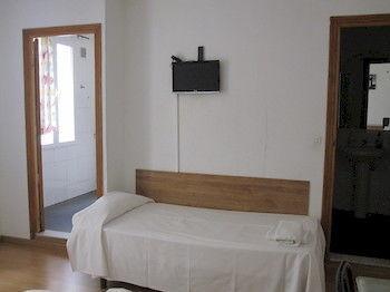 Apartamentos Madrid Hortaleza Exterior photo